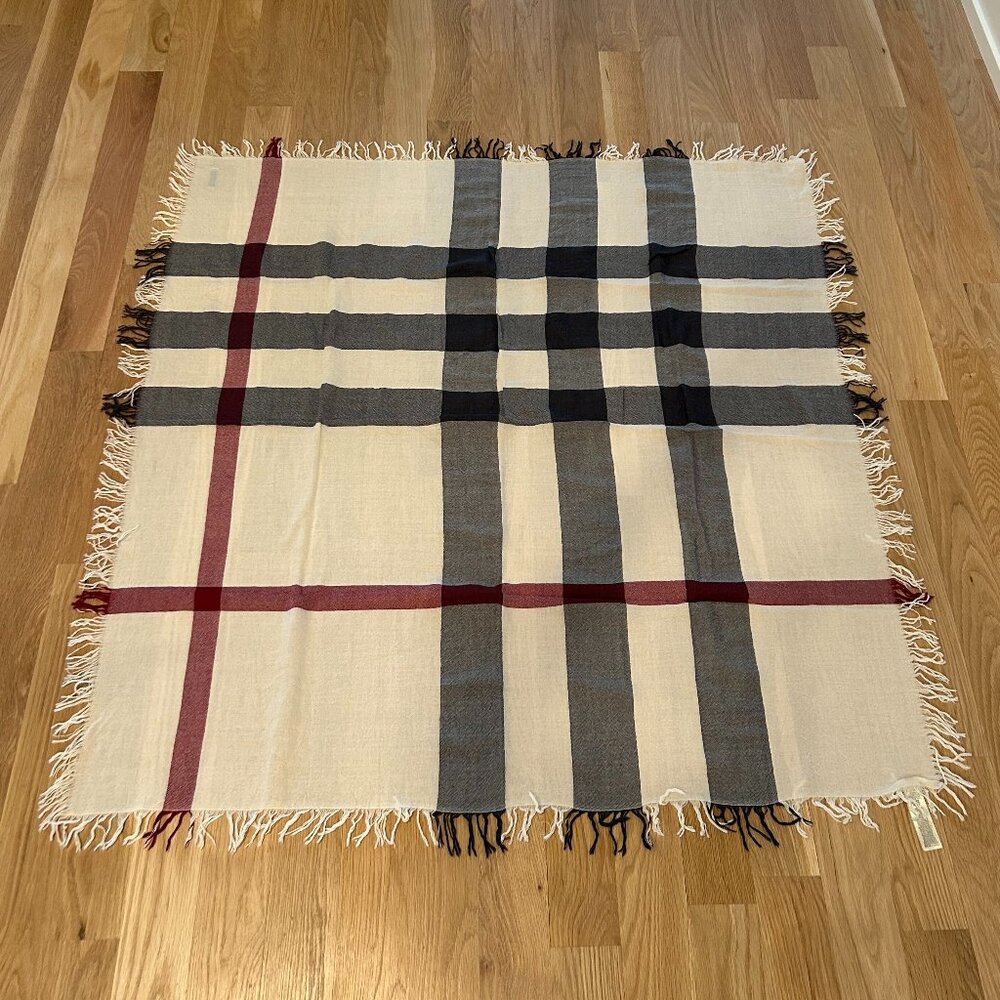 Burberry Large Check Merino Wool Scarf - Picture 2 of 5